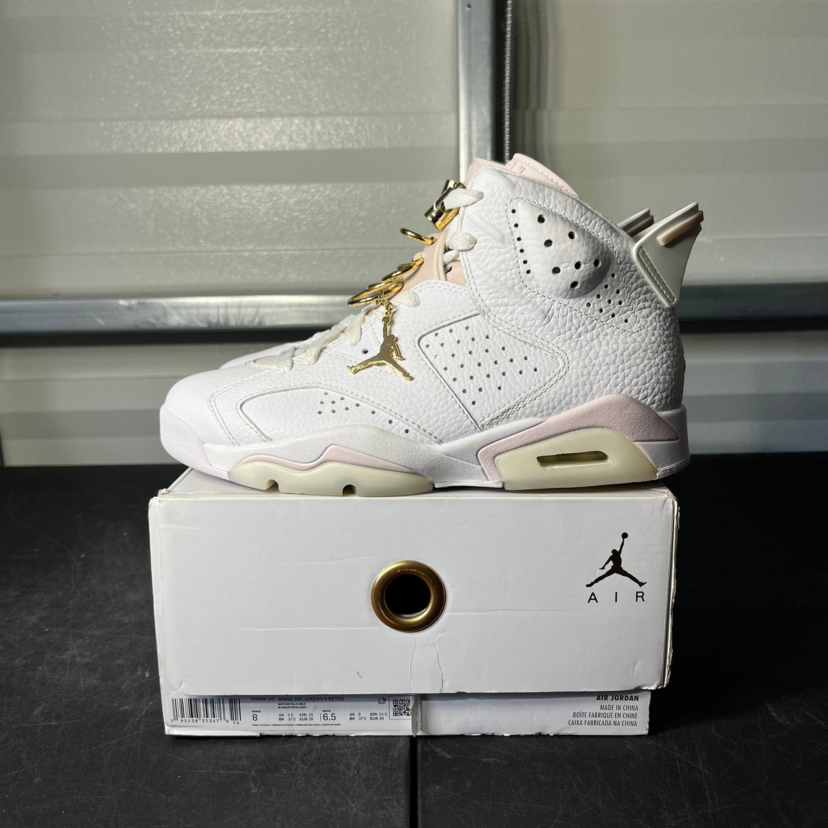 Size 8W - AJ 6 Gold Hoops