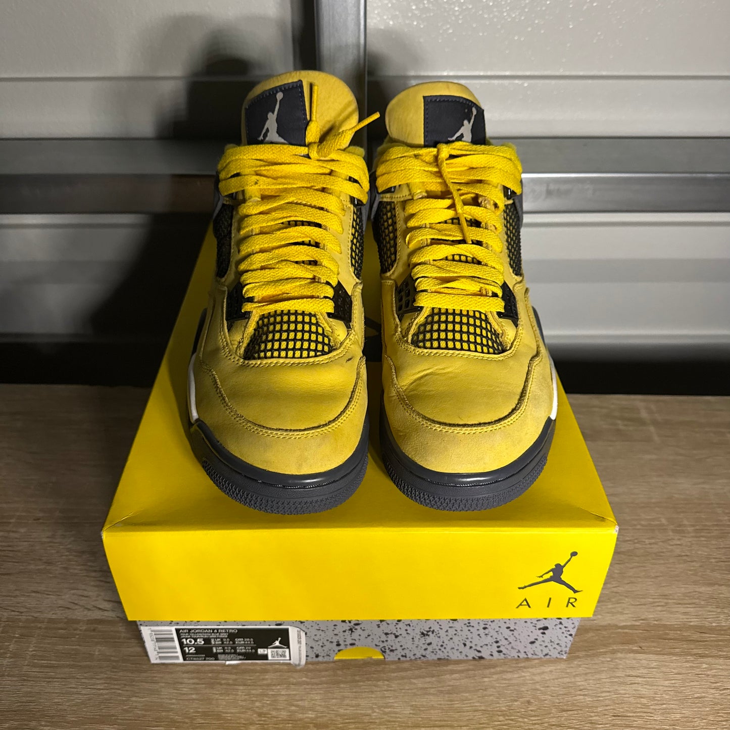 Size 10.5 - AJ 4 Retro Lightning