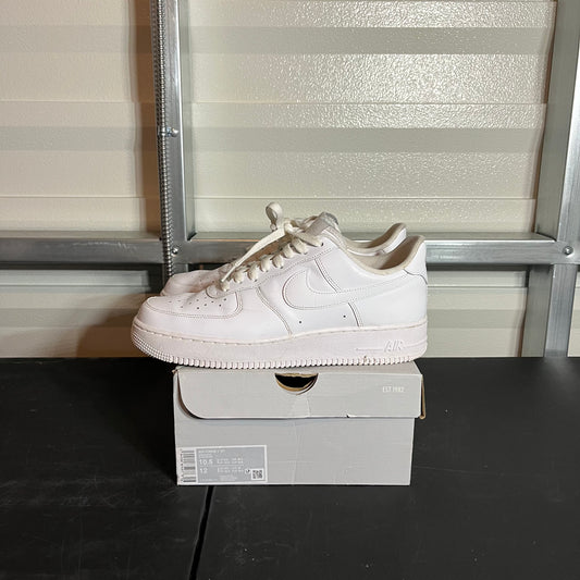 Size 10.5 - AF 1 '07 Triple White
