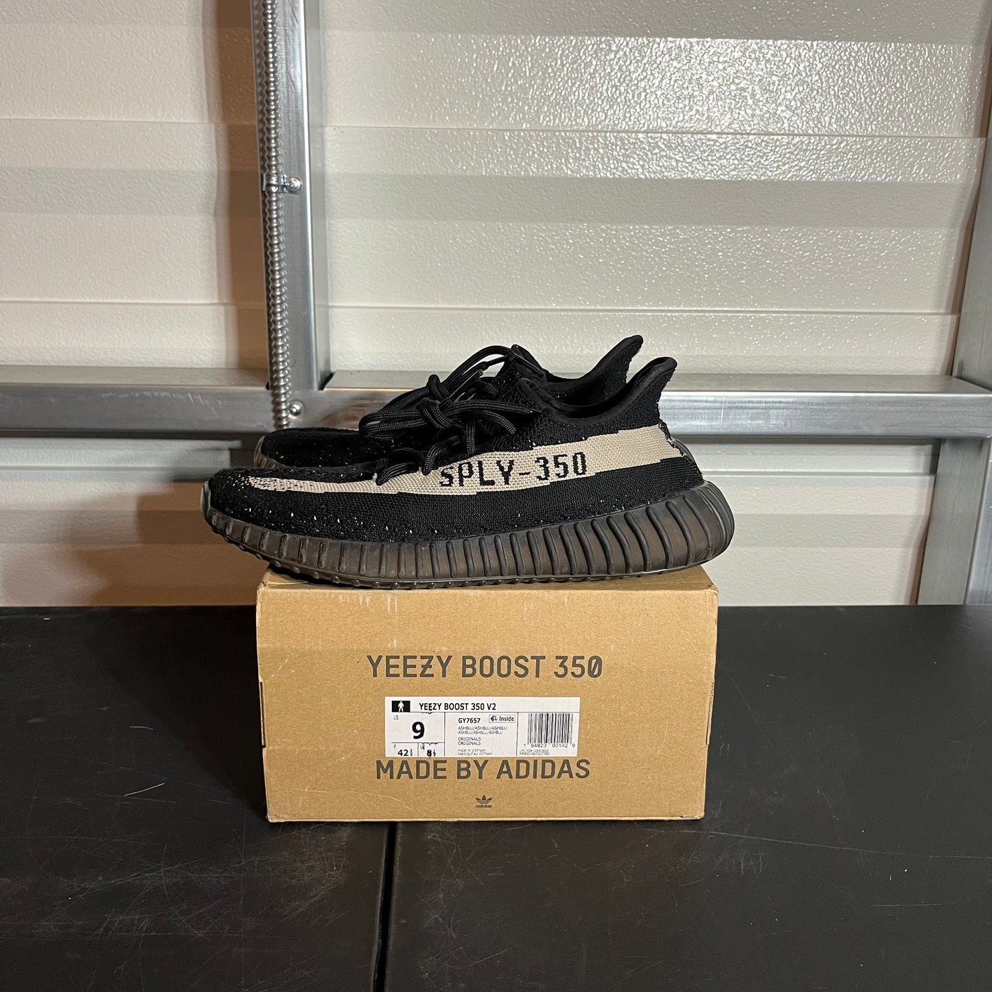 Size 9 - YZY Boost 350 V2 Oreo