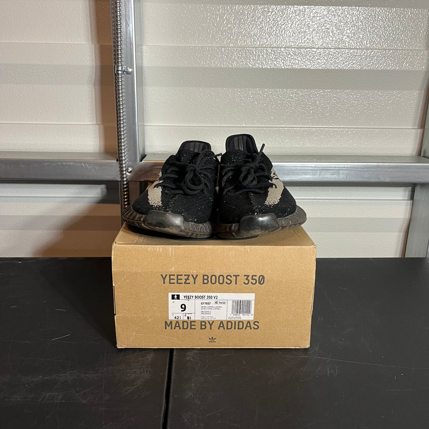 Size 9 - YZY Boost 350 V2 Oreo