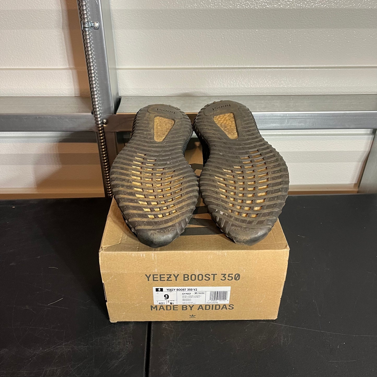 Size 9 - YZY Boost 350 V2 Oreo