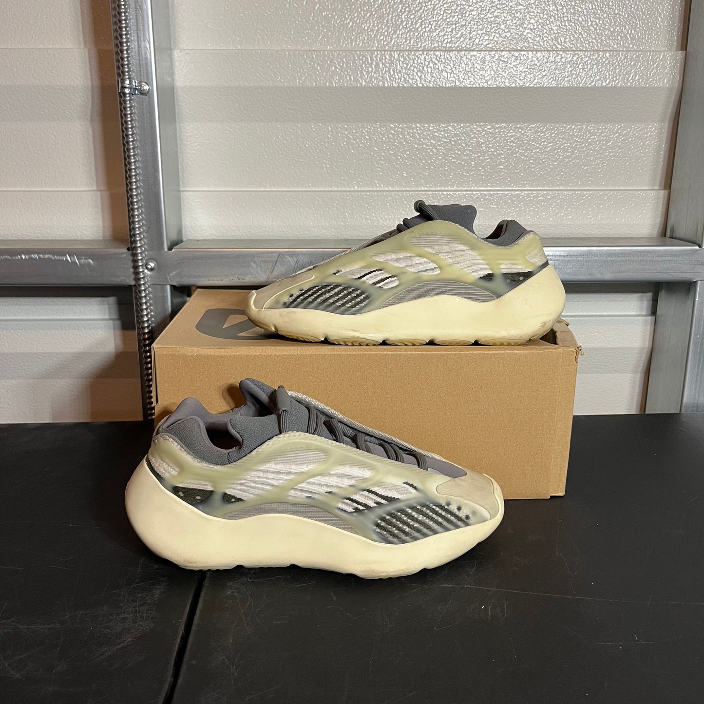 Size 7 - YZY 700 V3 Fade Salt