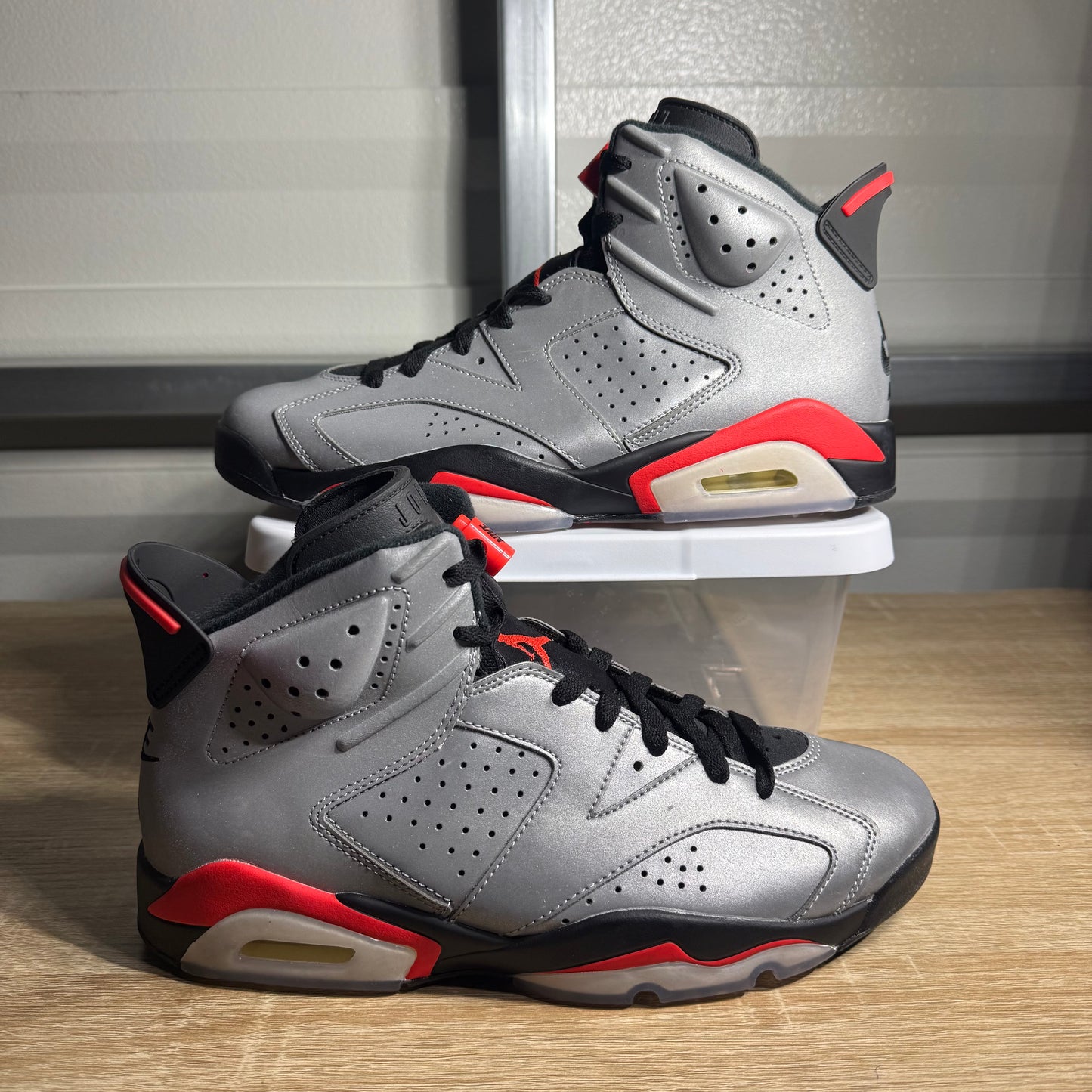Size 10 - AJ 6 Retro Reflections of a Champion