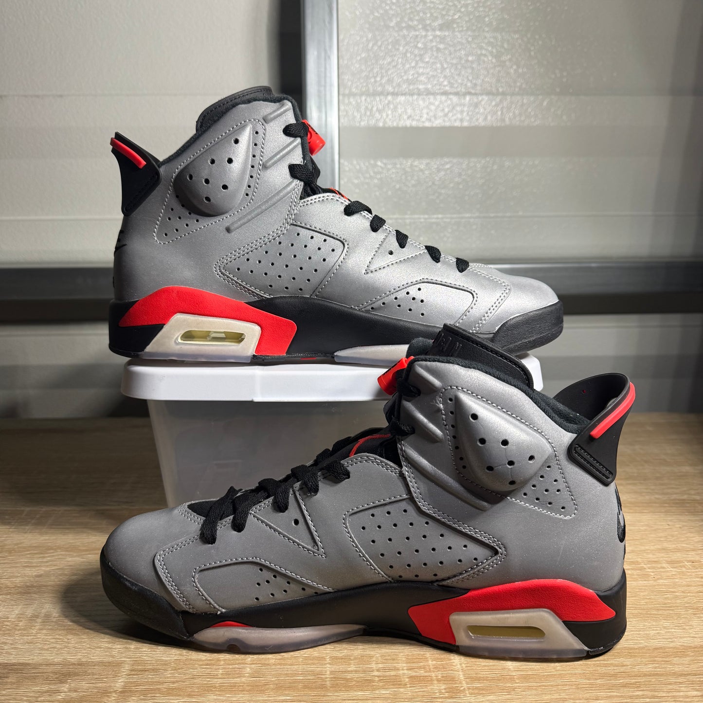 Size 10 - AJ 6 Retro Reflections of a Champion