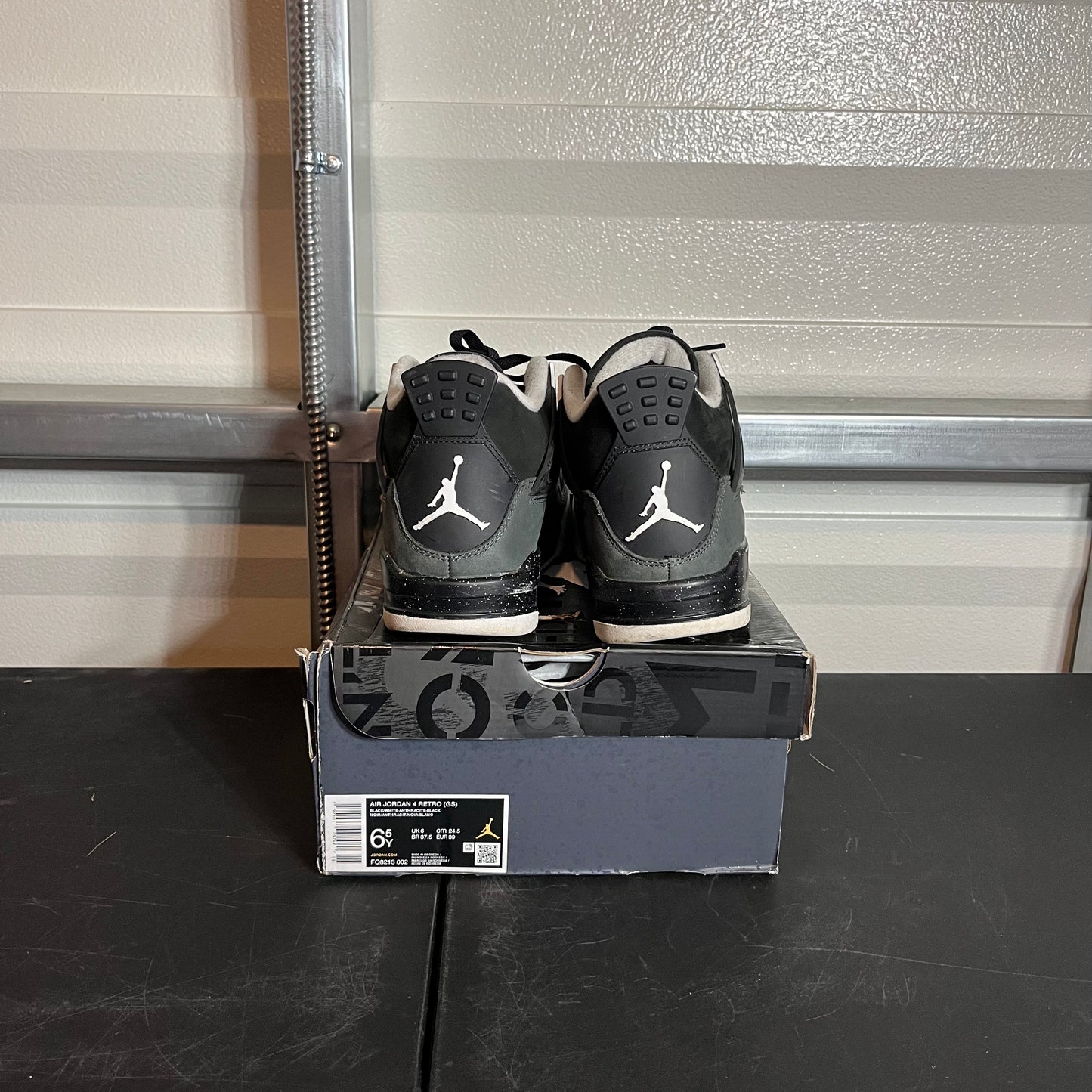Size 6.5Y - AJ 4 Retro Fear