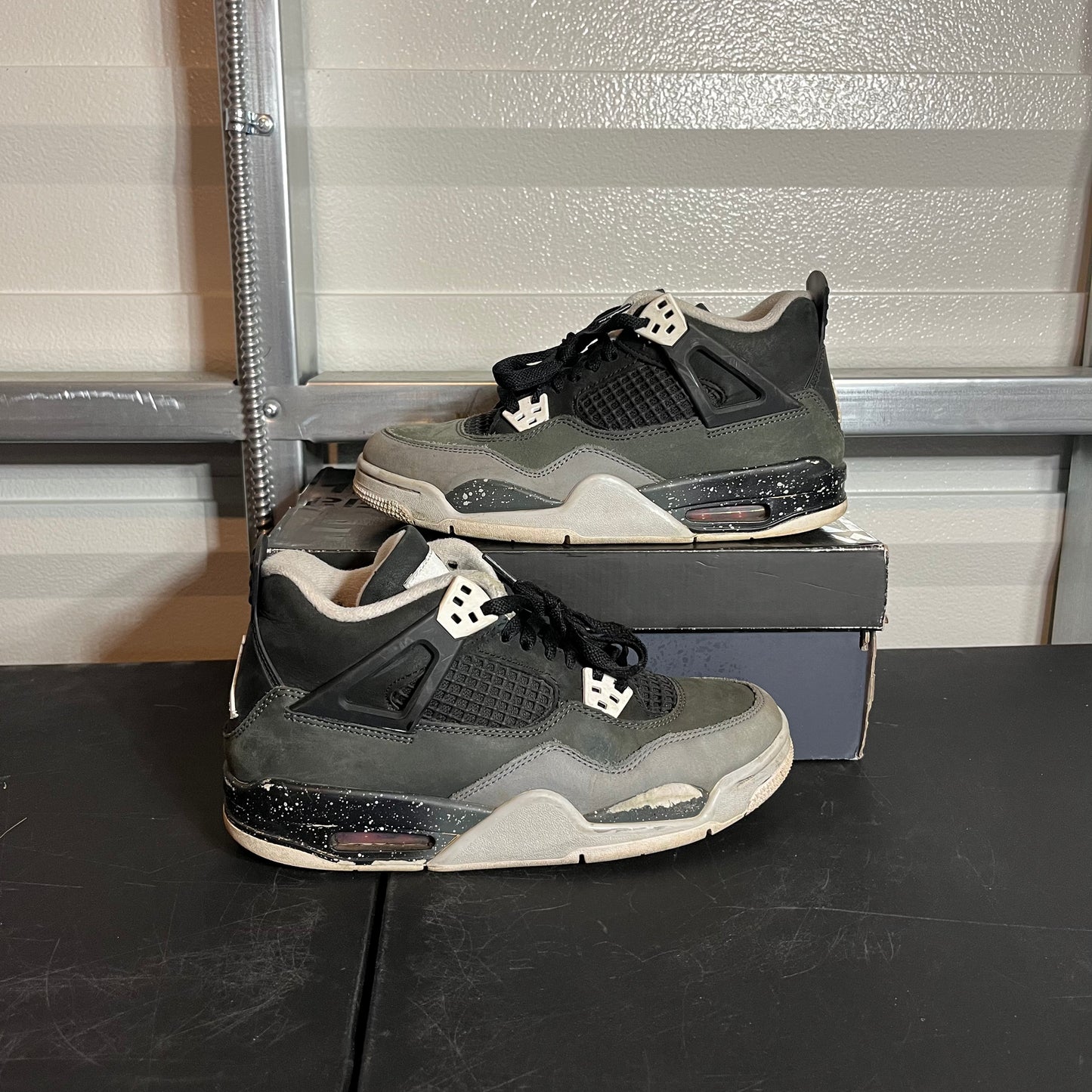Size 6.5Y - AJ 4 Retro Fear