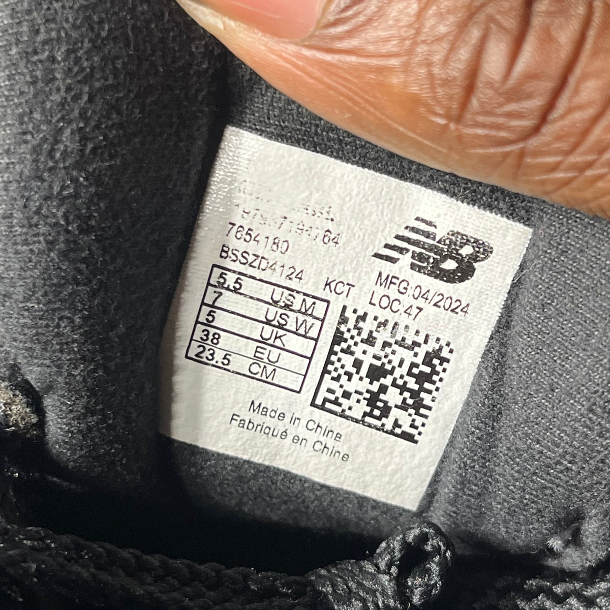 Size 7W- New Balance Black Magnet