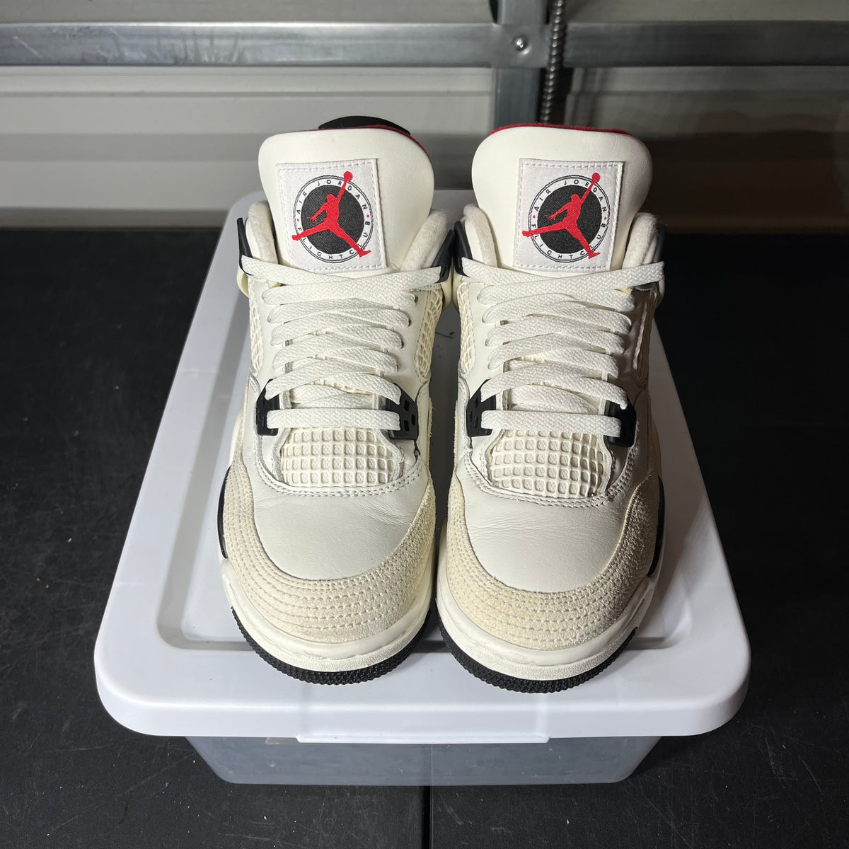 Size 6 - AJ 4 Flight Club