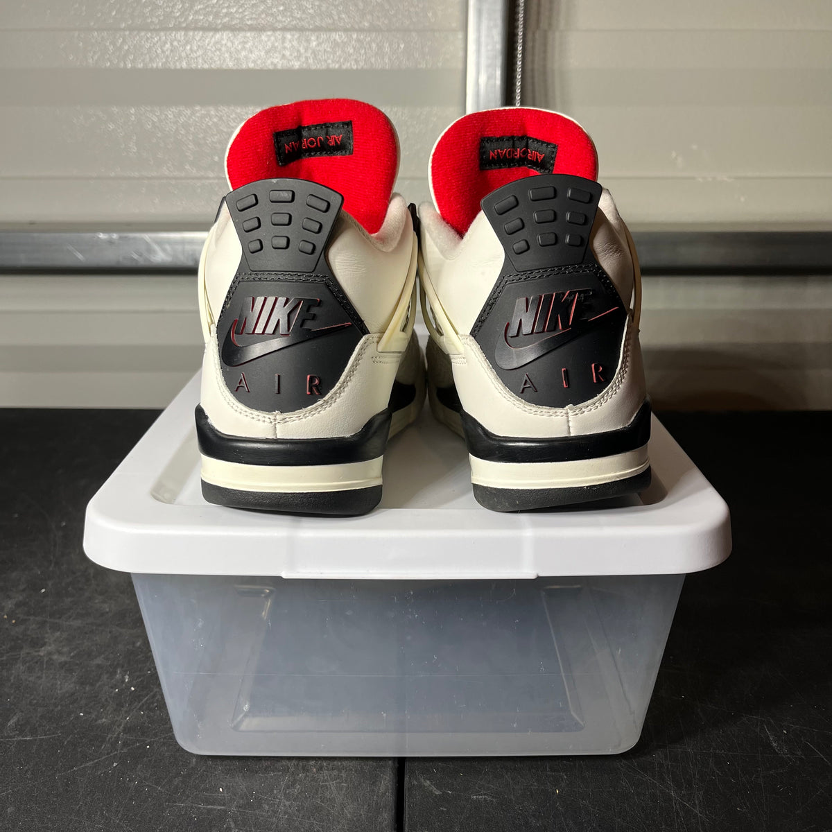 Size 6 - AJ 4 Flight Club