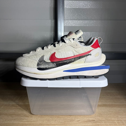 Size 10 - Sacai VaporWaffle Sail Sport Fuchsia Game Royal