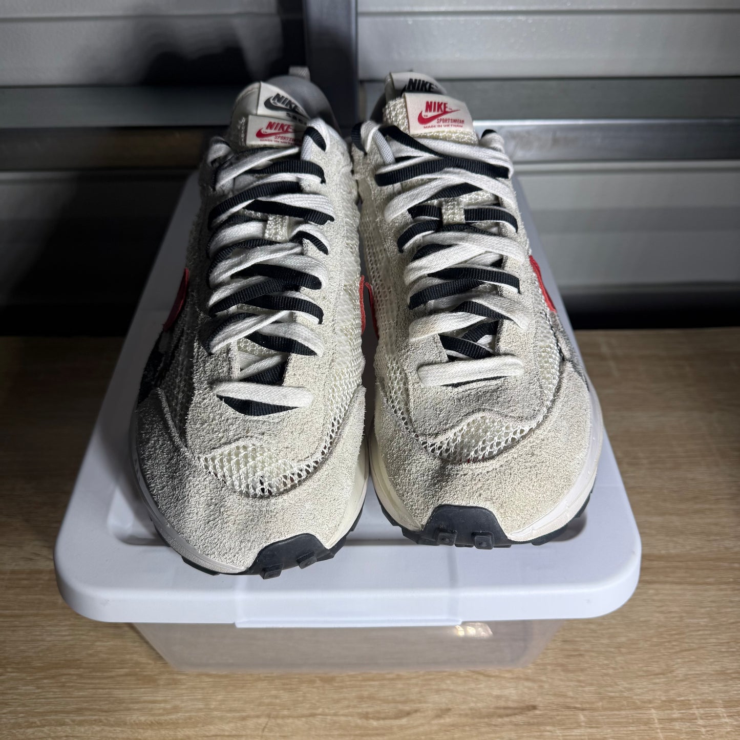 Size 10 - Sacai VaporWaffle Sail Sport Fuchsia Game Royal
