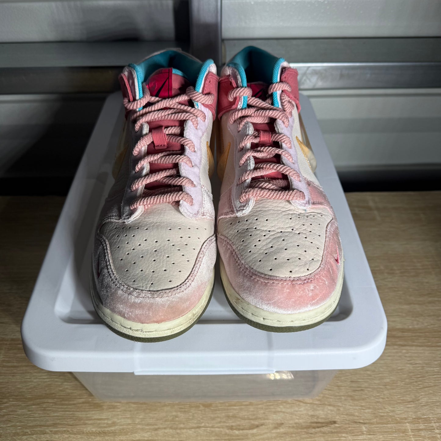 Size 9.5 - Social Status Dunk Mid Strawberry Milk
