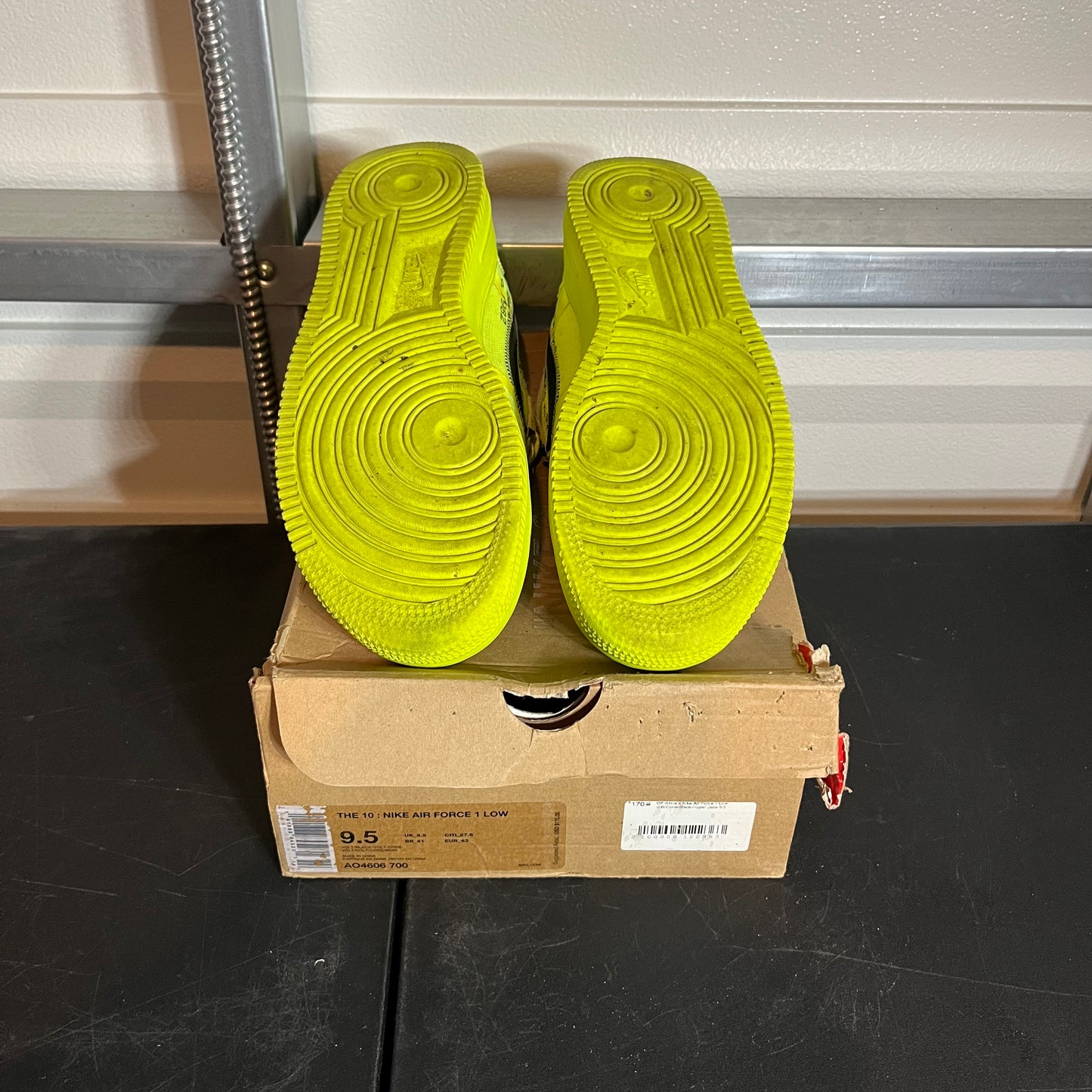 Size 9.5 - AF 1 Off-White Volt