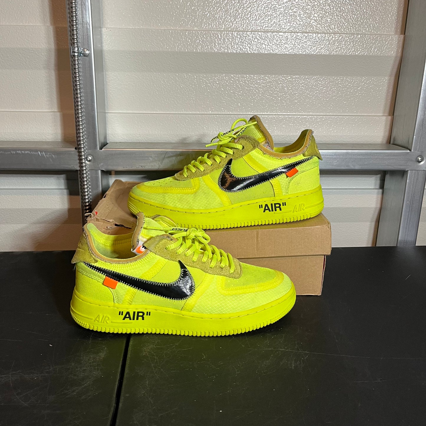 Size 9.5 - AF 1 Off-White Volt
