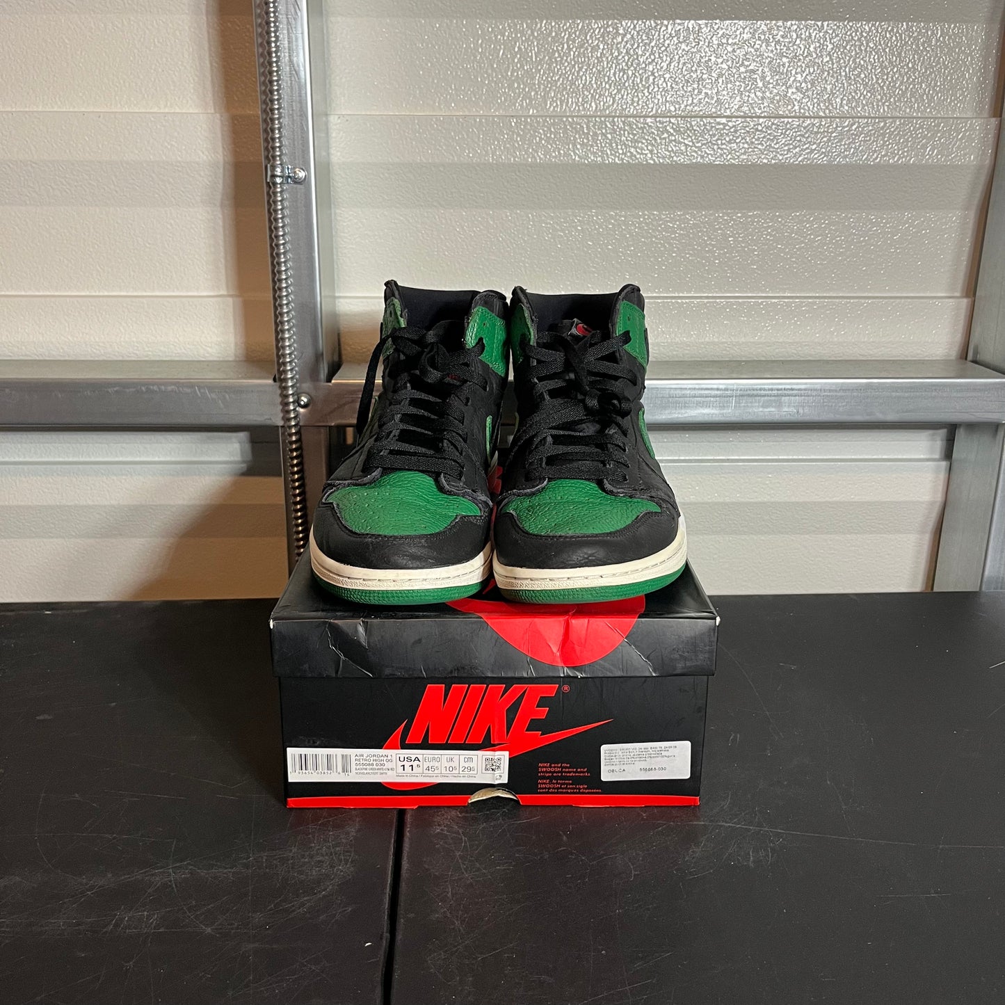 Size 11.5 - AJ 1 Retro High Pine Green 2.0