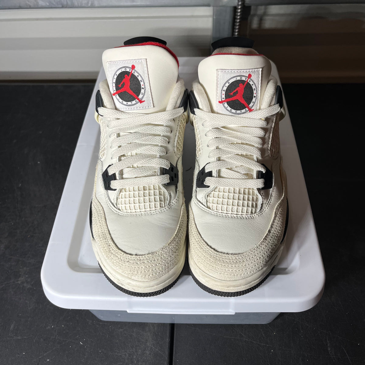 Size 6 - AJ 4 Flight Club
