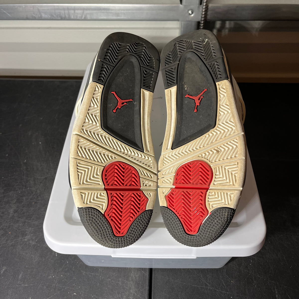 Size 6 - AJ 4 Flight Club