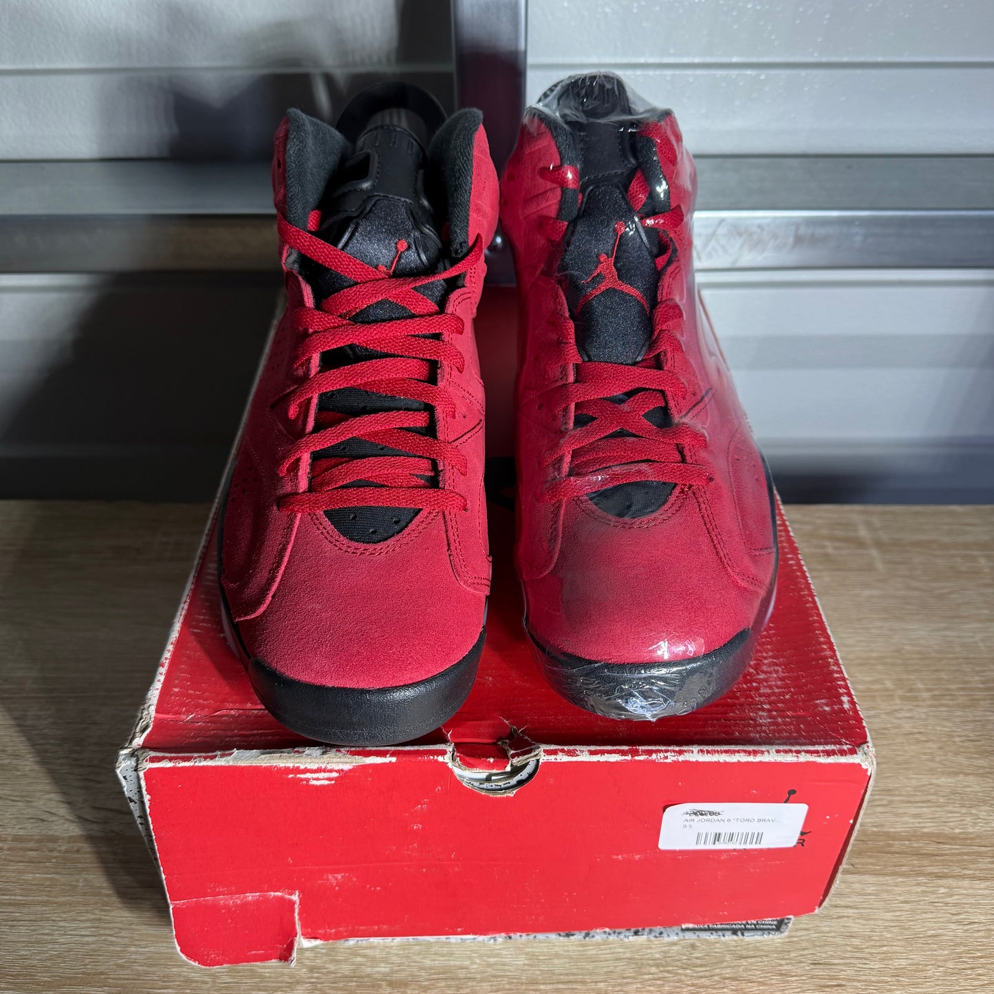 Size 9.5 - AJ 6 Retro Toro Bravo
