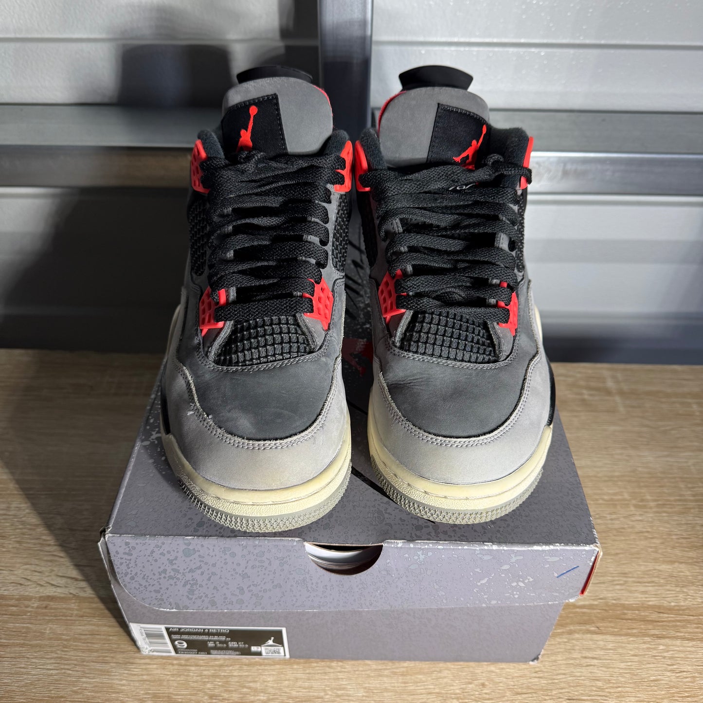 Size 9 - AJ 4 Retro Infrared