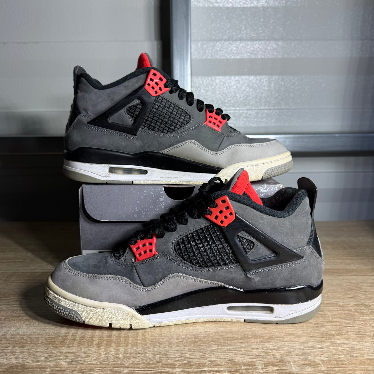 Size 9 - AJ 4 Retro Infrared