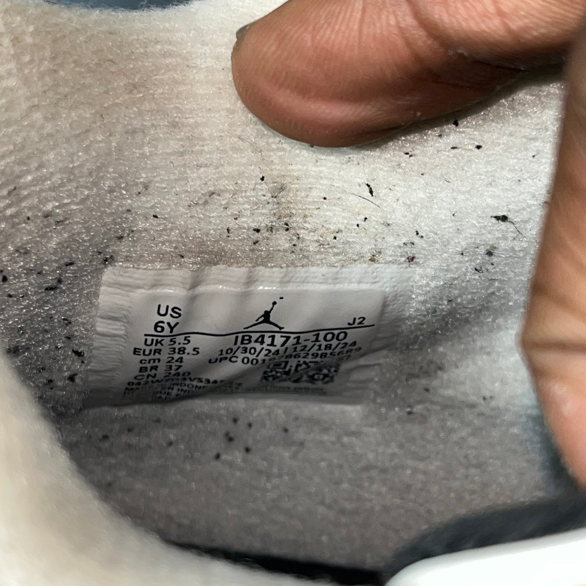 Size 6 - AJ 4 White Cement