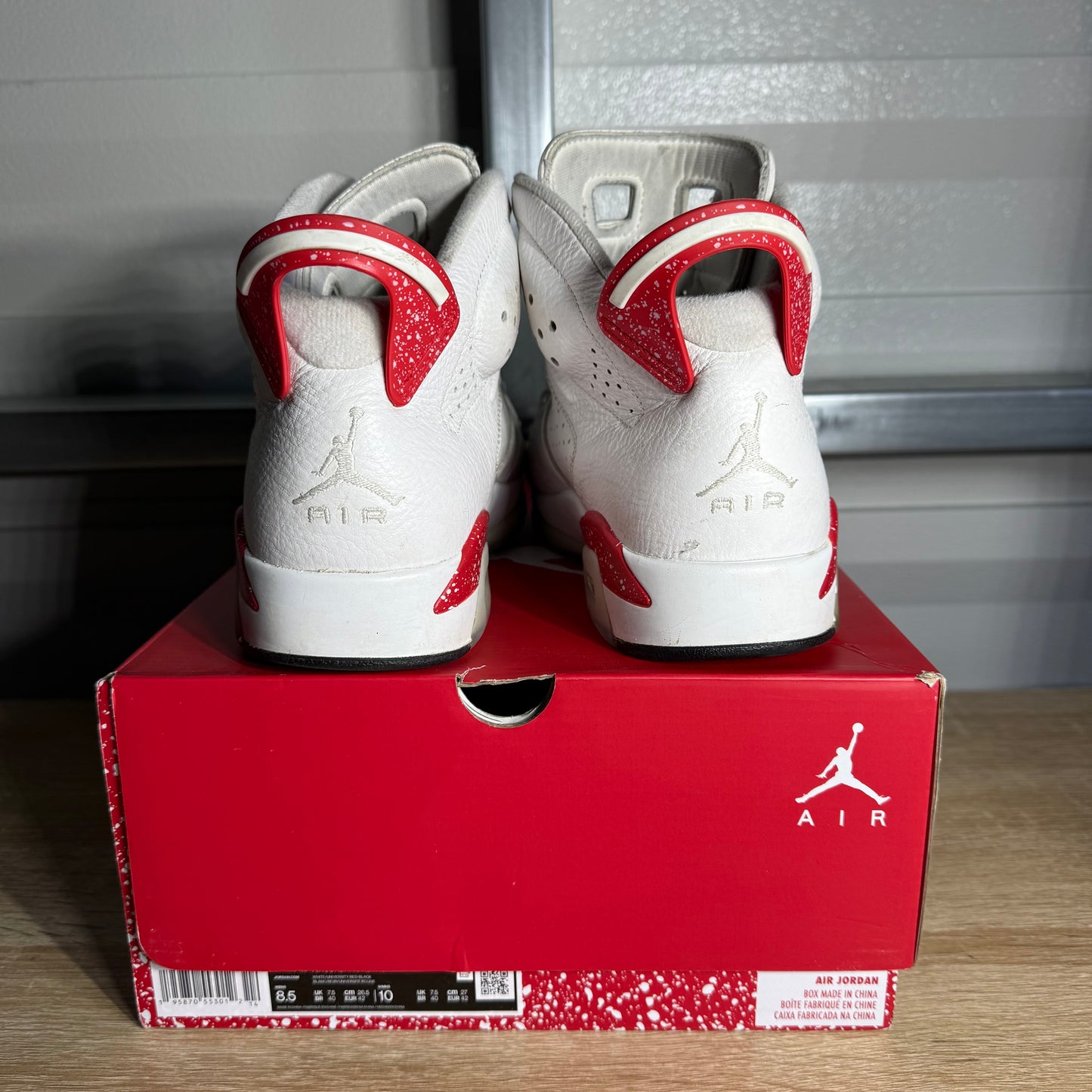Size 8.5 - AJ 6 Retro Red Oreo