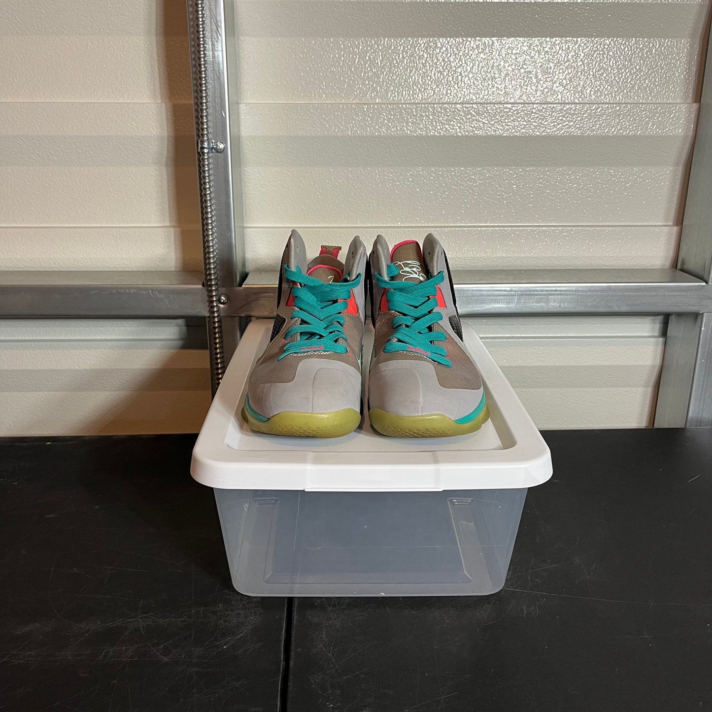 Size 7Y - LeBron 9 P.S. Elite South Beach