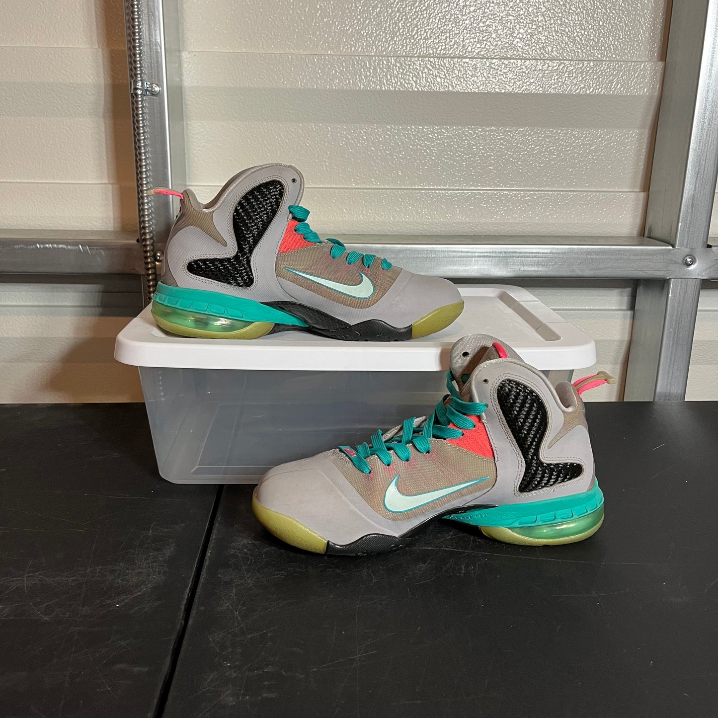 Size 7Y - LeBron 9 P.S. Elite South Beach