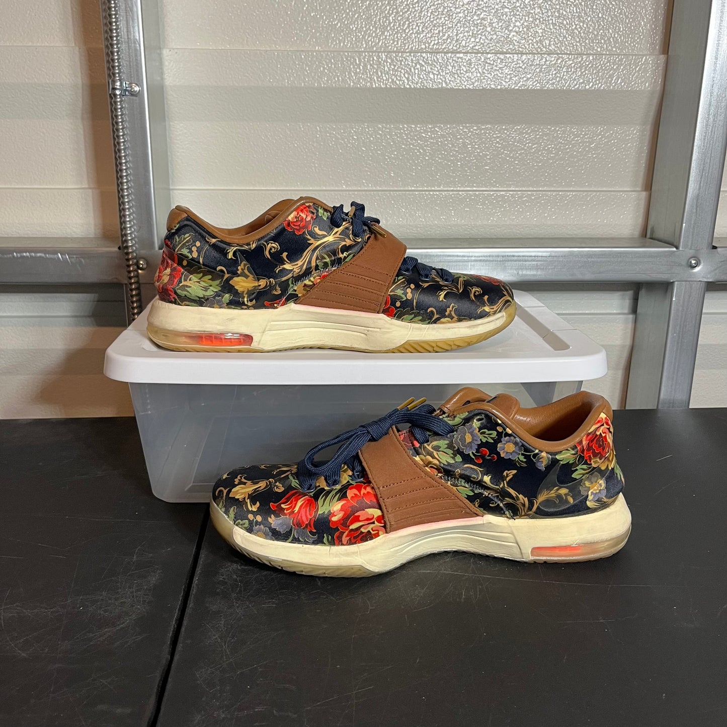 Size 11 - KD 7 EXT Floral