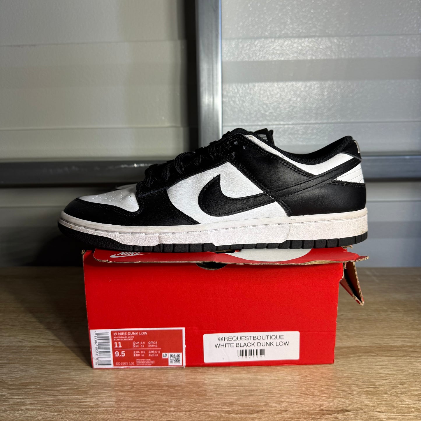 Size 11W – Dunk Low Panda