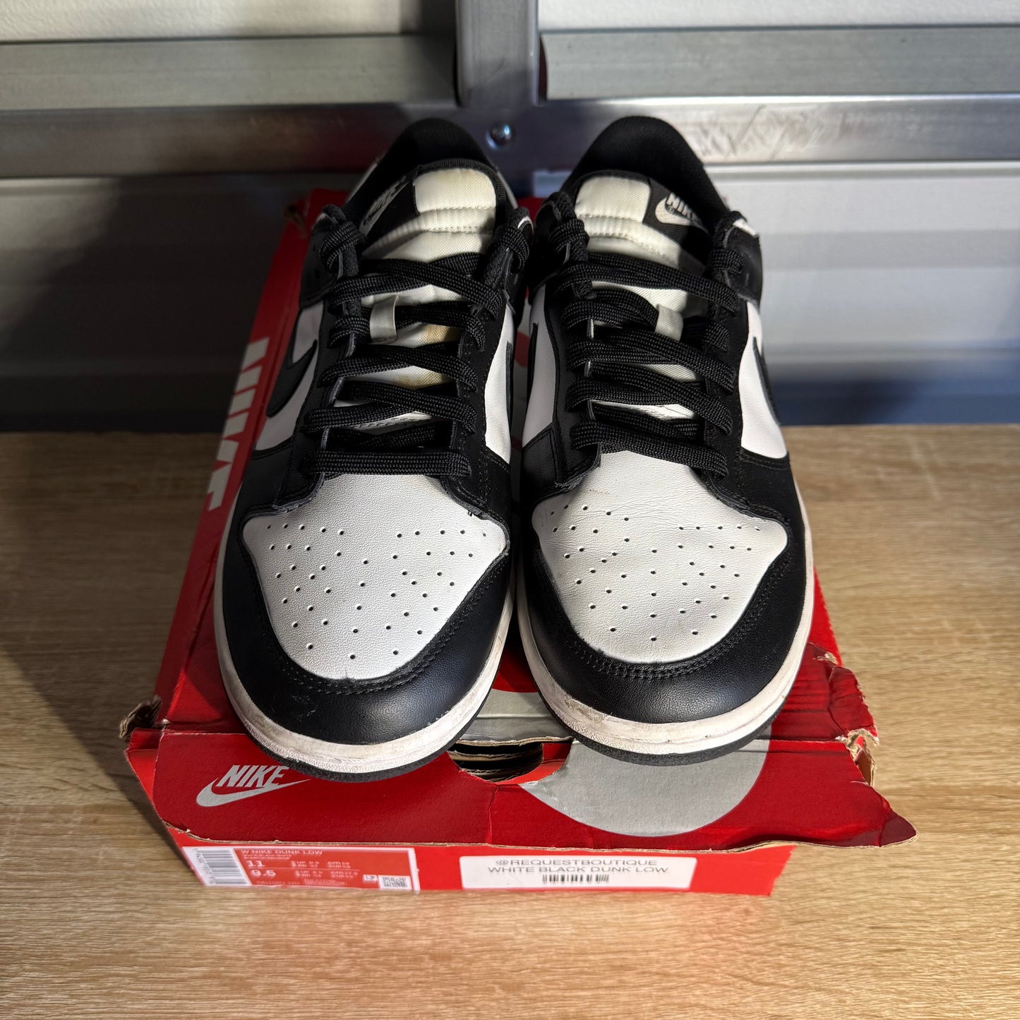 Size 11W – Dunk Low Panda