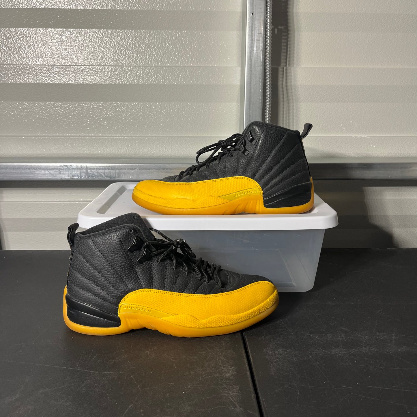 Size 10 - AJ 12 Retro University Gold