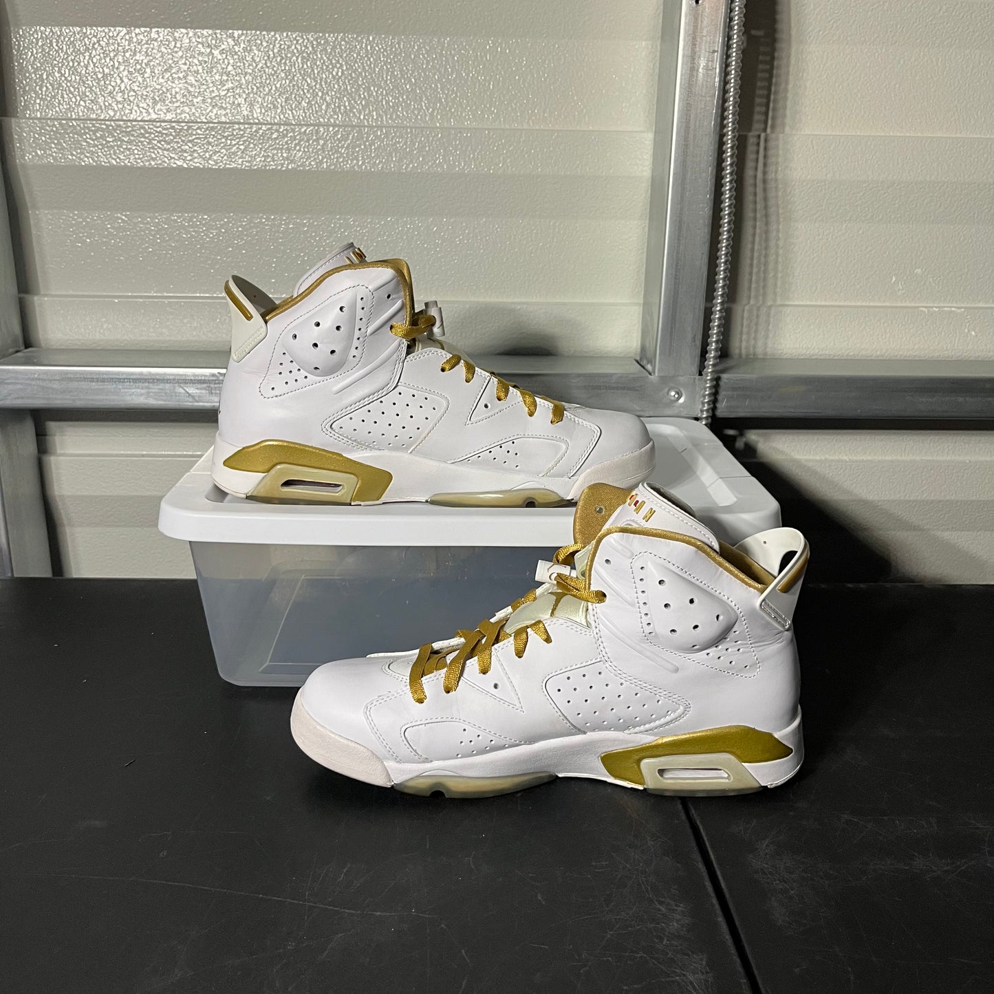 Size 10.5 - AJ 6 Retro Golden Moments Pack
