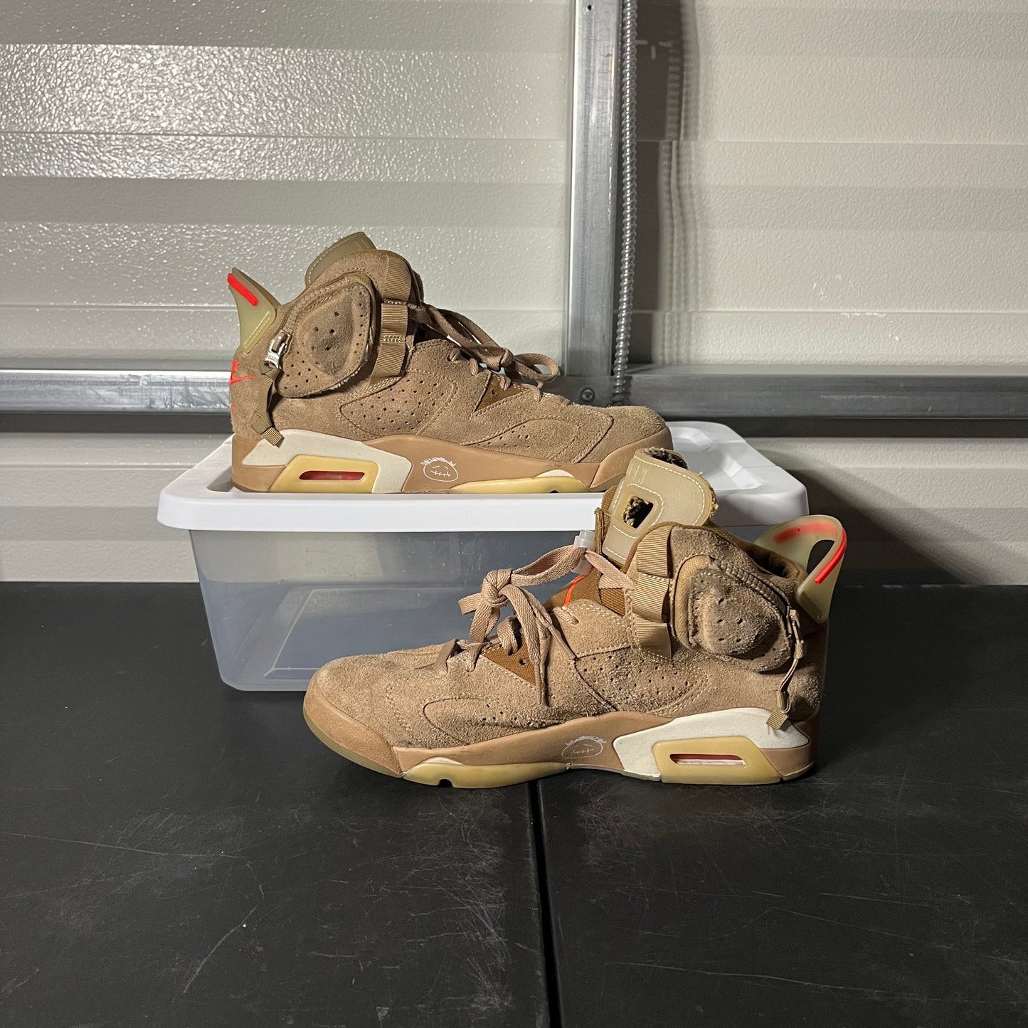 Size 9 - AJ 6 Retro Travis Scott British Khaki