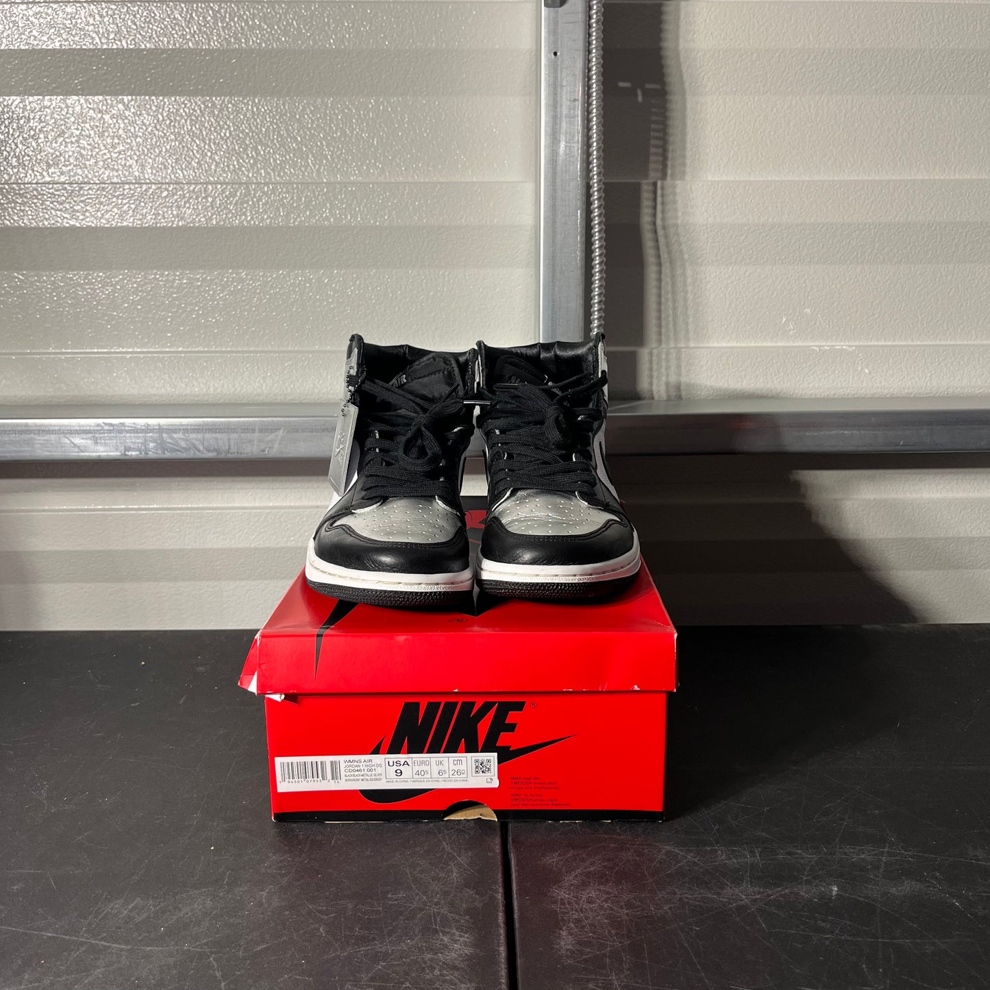 Size 9W - AJ 1 Retro High Silver Toe