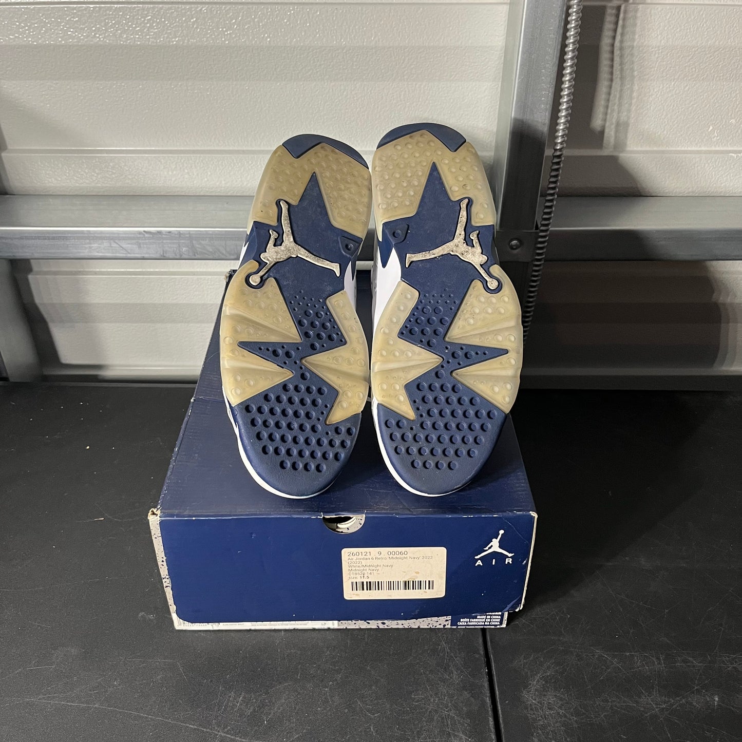 Size 11.5 - AJ 6 Retro Midnight Navy