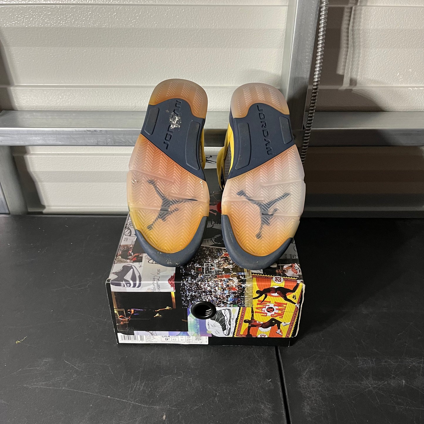Size 9.5 - AJ 5 Retro Michigan