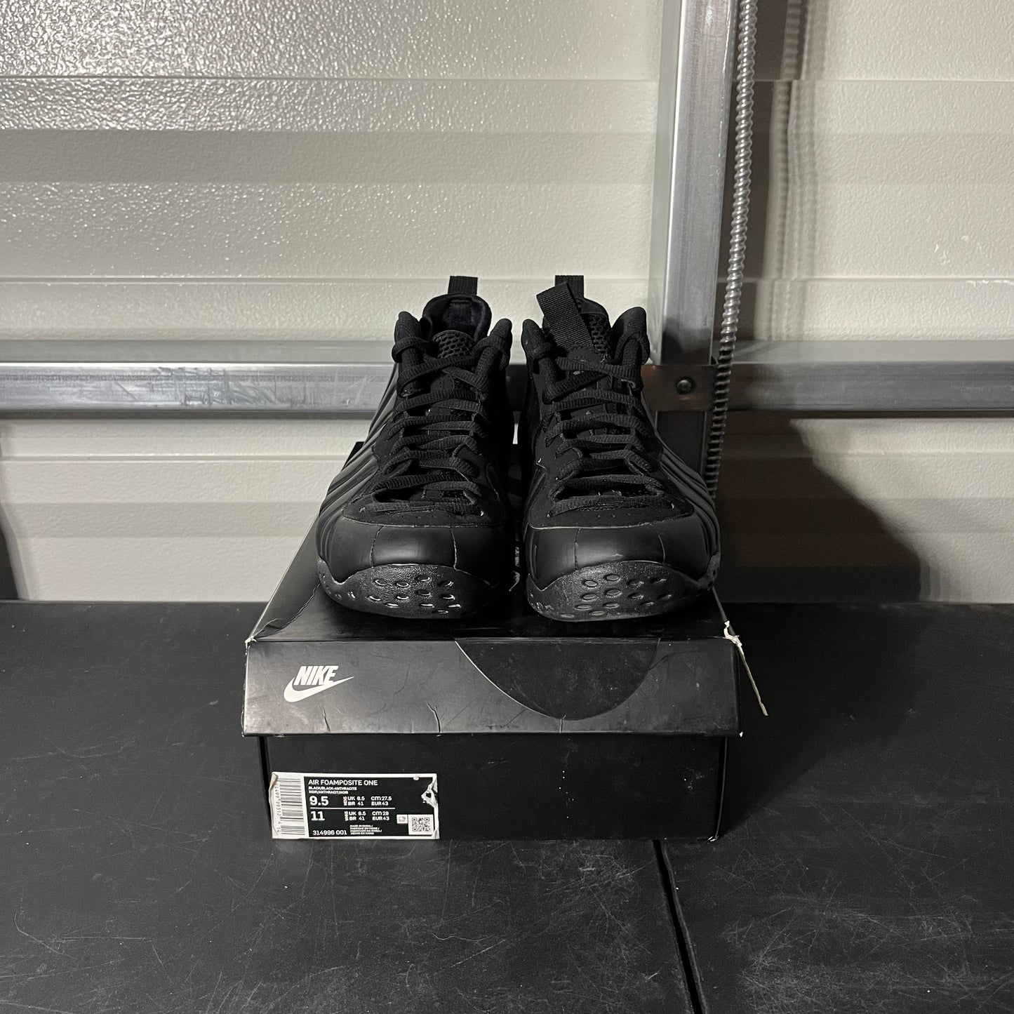 Size 9.5 - Air Foamposite One Anthracite