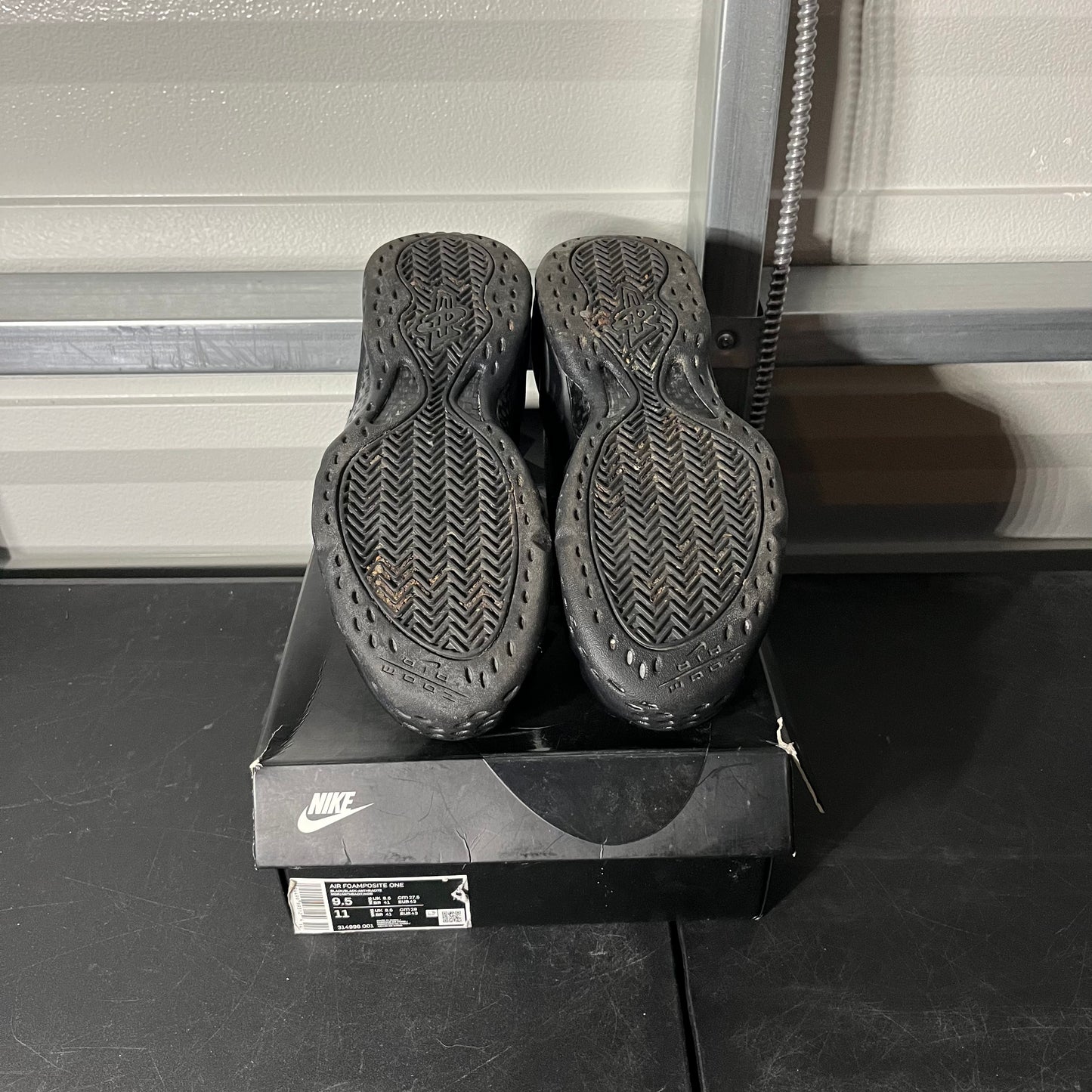 Size 9.5 - Air Foamposite One Anthracite