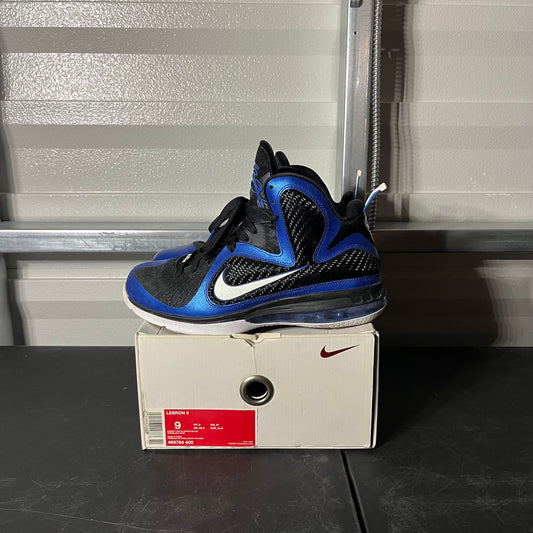 Size 9 - LeBron 9 Kentucky