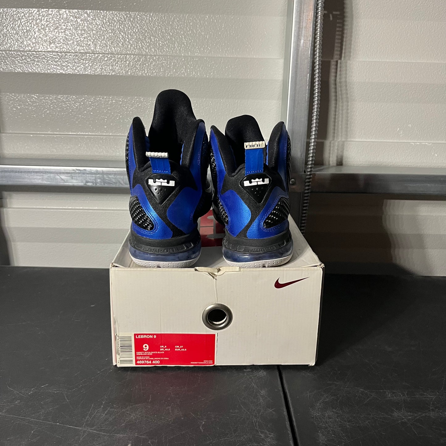 Size 9 - LeBron 9 Kentucky