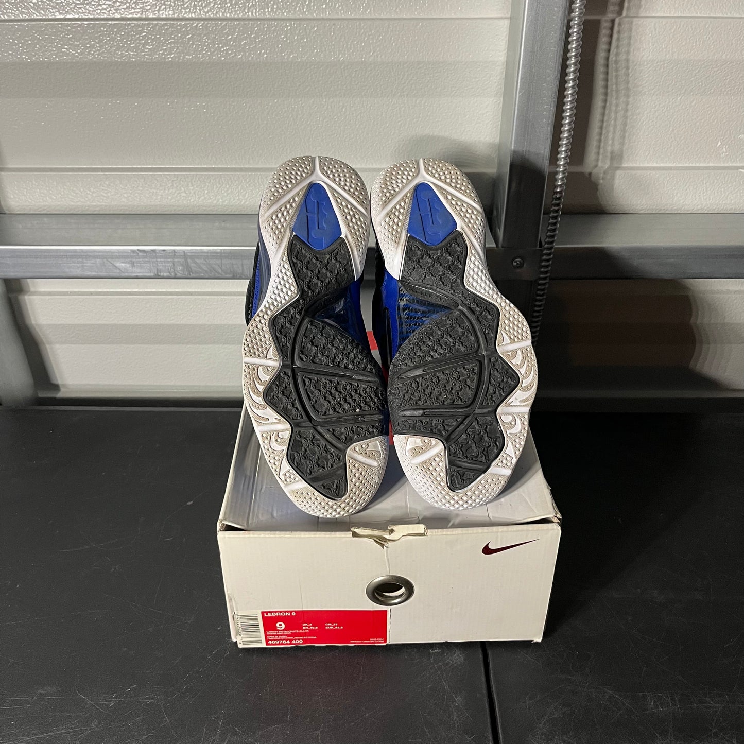 Size 9 - LeBron 9 Kentucky