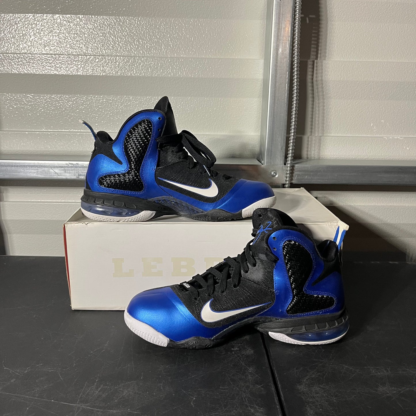 Size 9 - LeBron 9 Kentucky