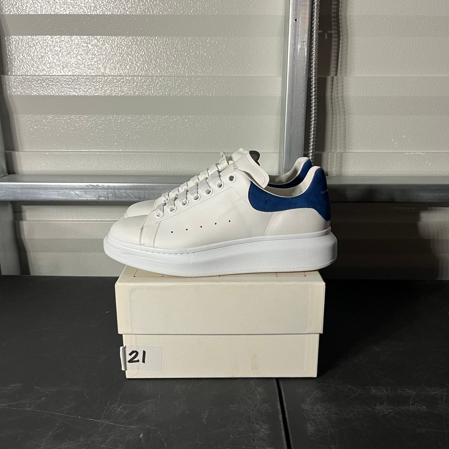 Size 42 - Alexander McQueen Oversized White