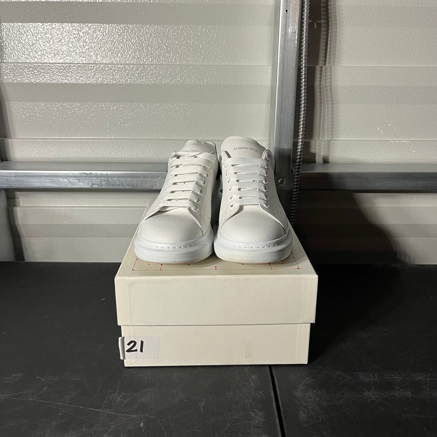 Size 42 - Alexander McQueen Oversized White