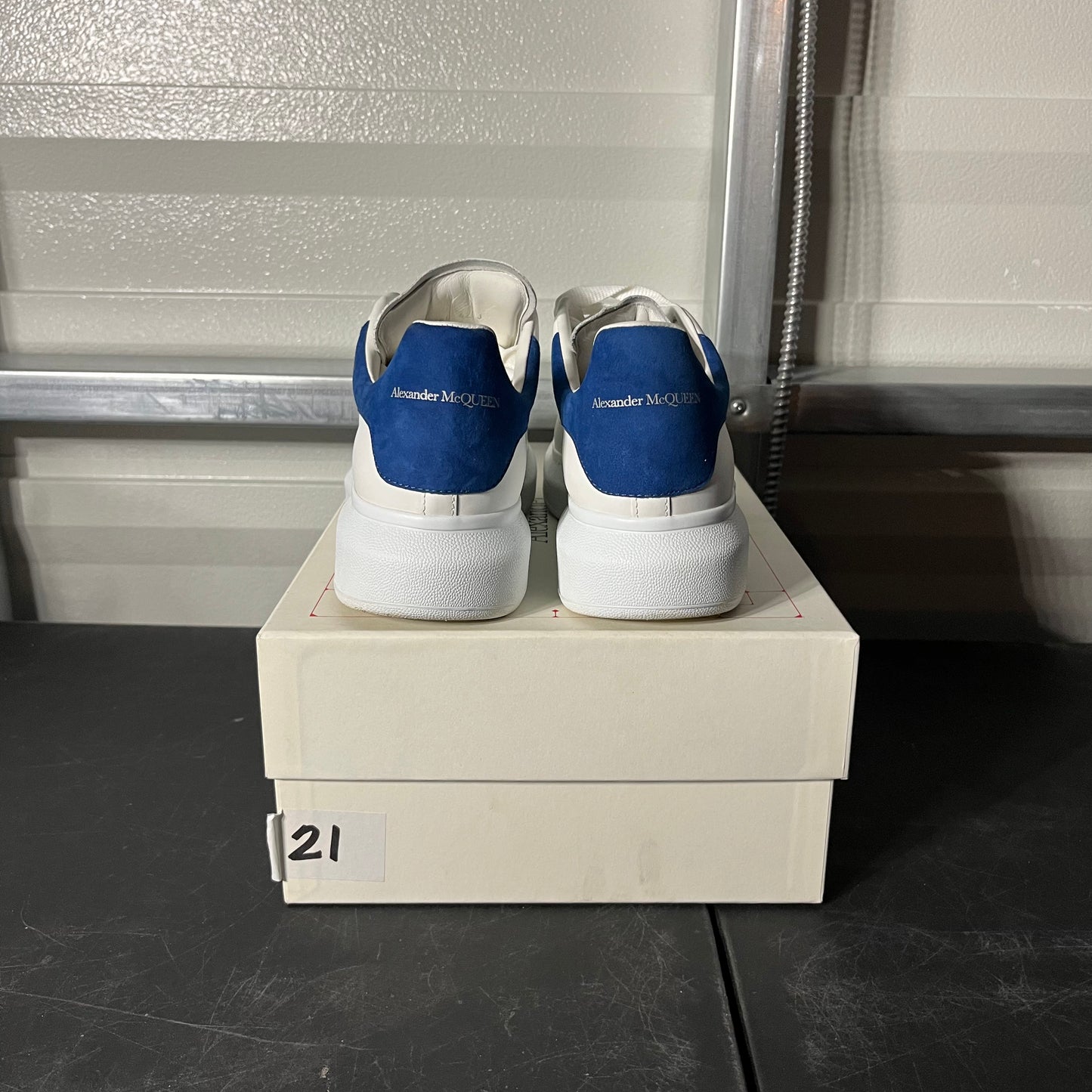 Size 42 - Alexander McQueen Oversized White