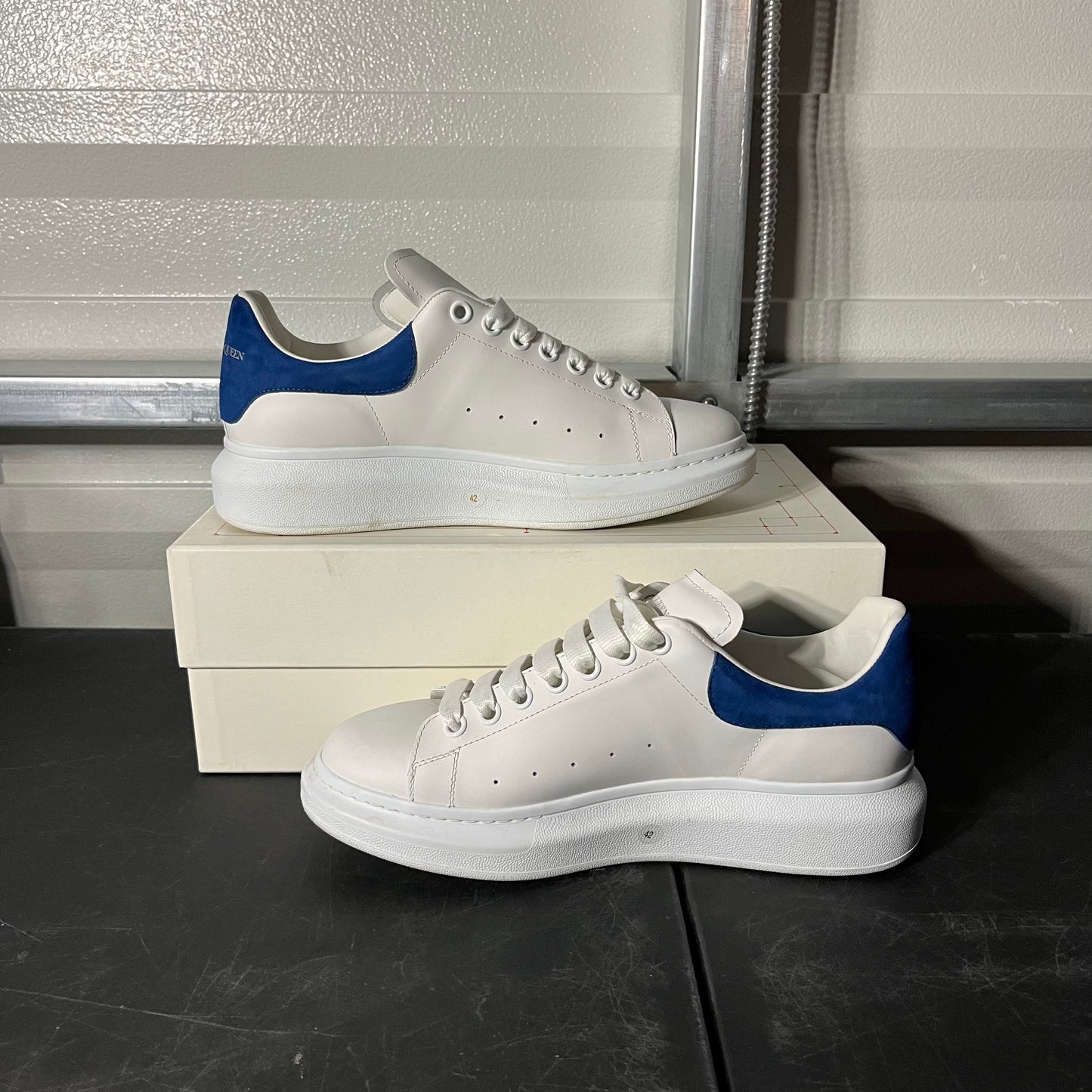 Size 42 - Alexander McQueen Oversized White