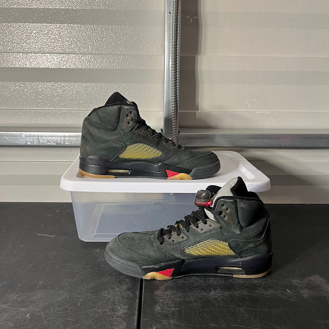 Size 10.5 - AJ 5 Retro GORE-TEX Off-Noir