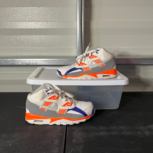 Size 5.5Y - Air Trainer SC High Auburn